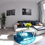 Long Street Apartmán *