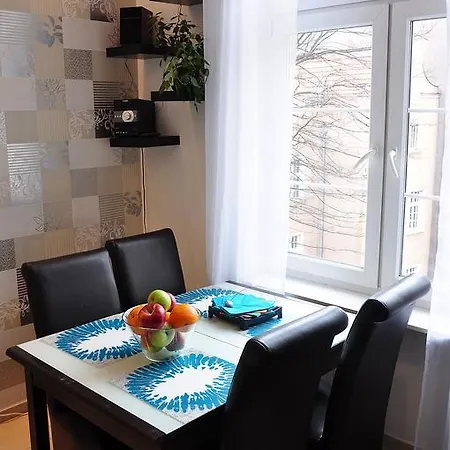 Long Street Apartment *